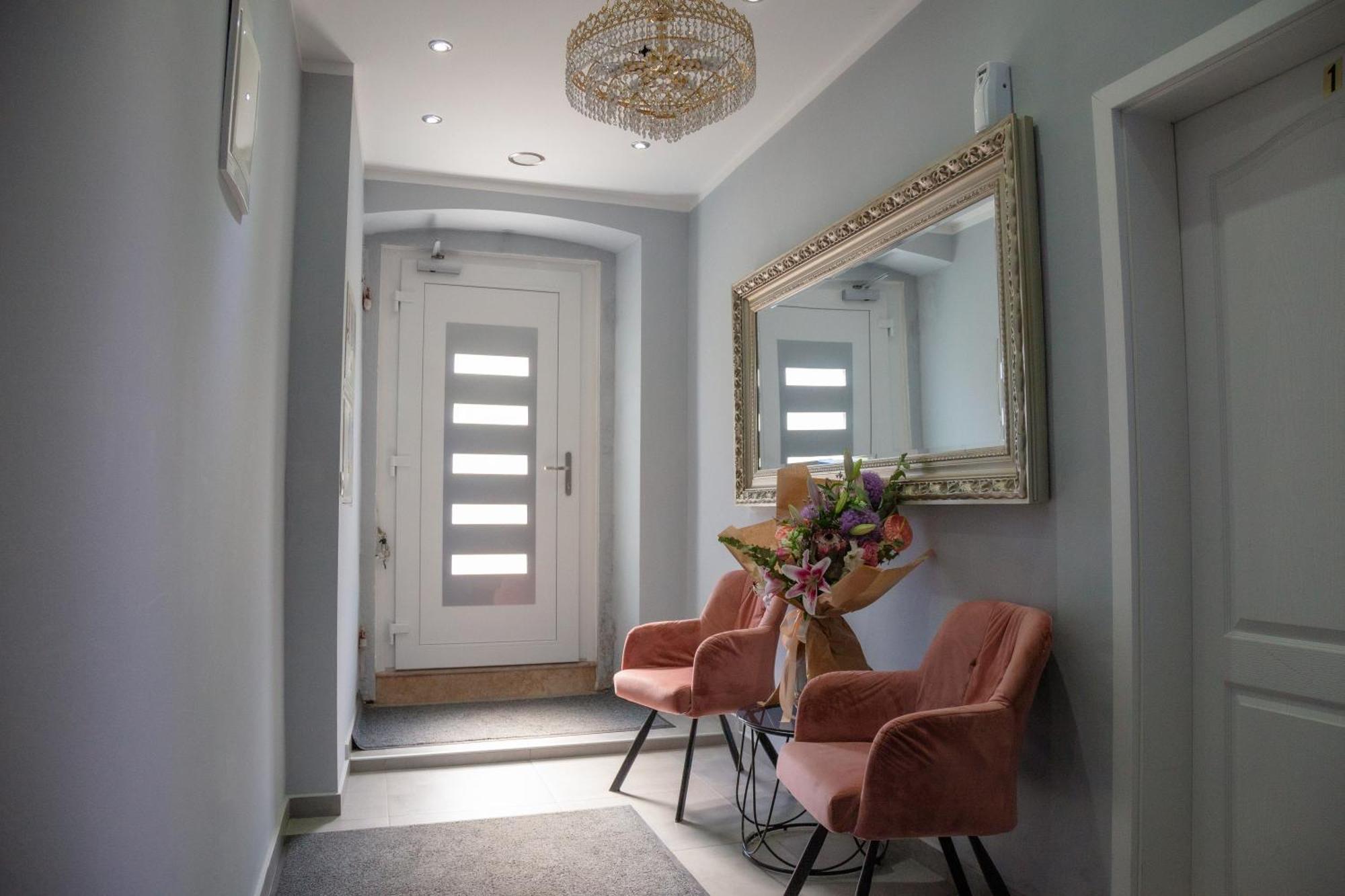 Captain Emo City Apartments Pula Luaran gambar