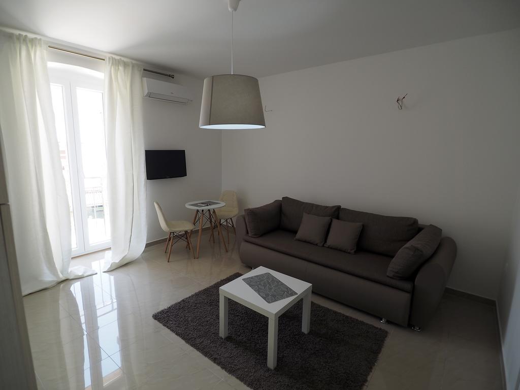 Captain Emo City Apartments Pula Luaran gambar