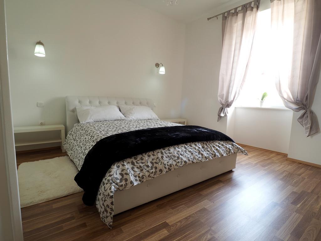 Captain Emo City Apartments Pula Luaran gambar