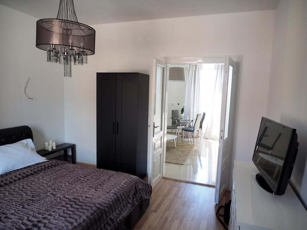 Captain Emo City Apartments Pula Luaran gambar