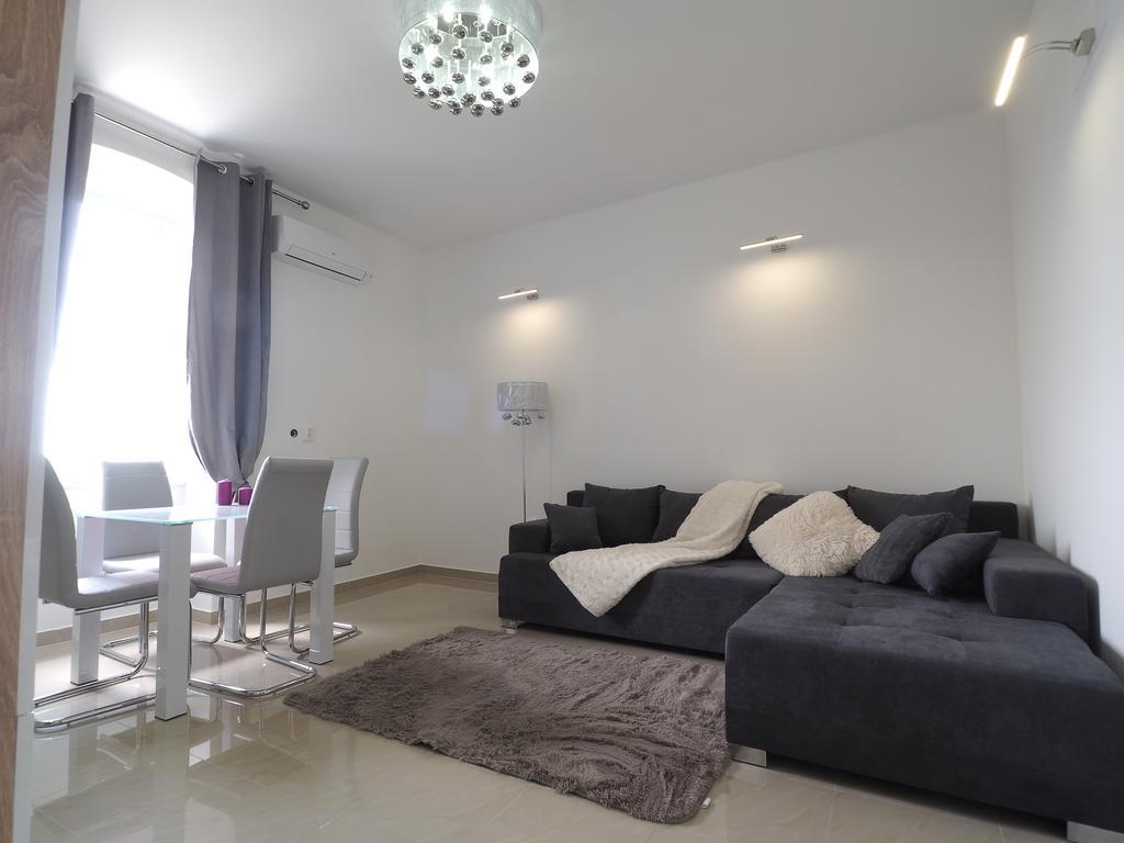 Captain Emo City Apartments Pula Luaran gambar