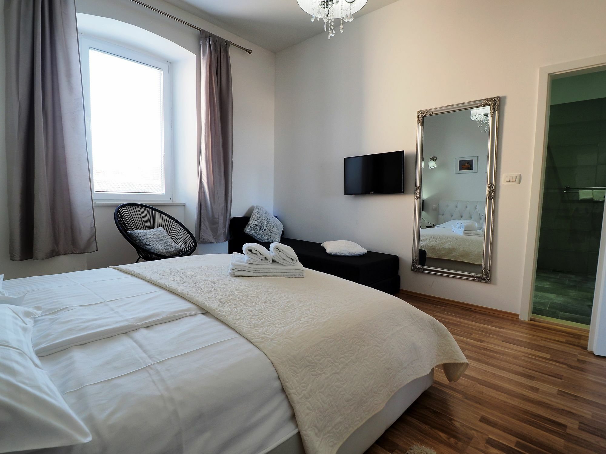Captain Emo City Apartments Pula Luaran gambar