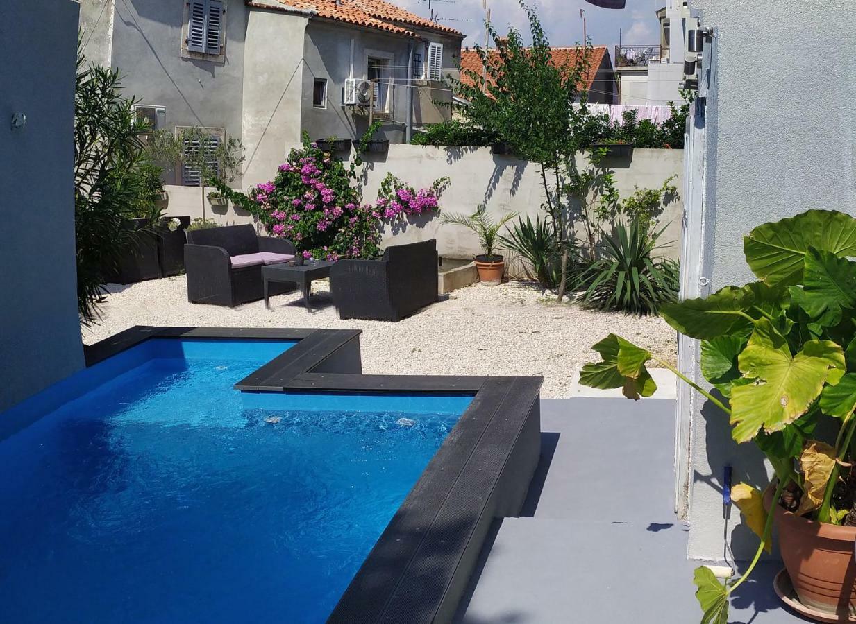 Captain Emo City Apartments Pula Luaran gambar